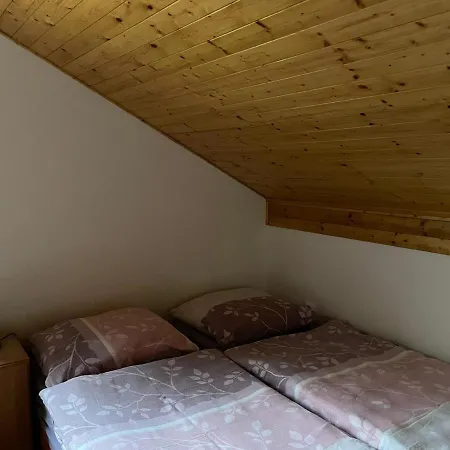 Bezdrev U Hluboké Nad Vltavou Hluboká nad Vltavou
